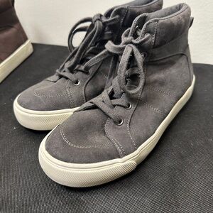 Old Navy Gray High-Top Sneakers Size 4